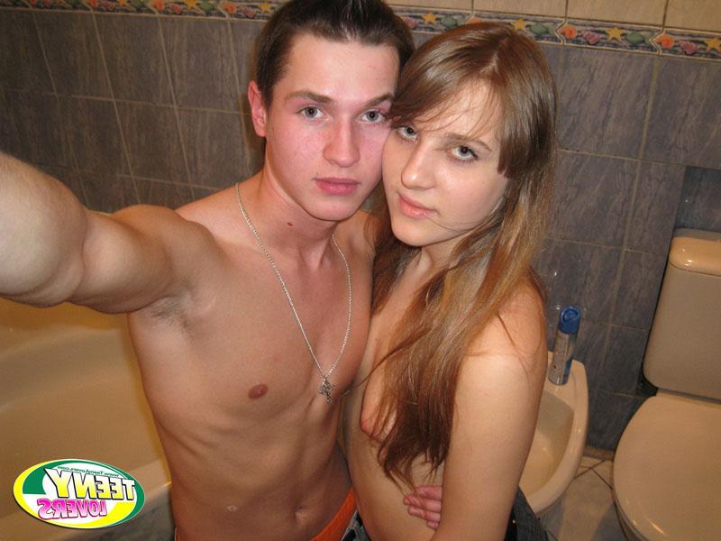 16P Teen couple take self shots while having sex in a bathtub