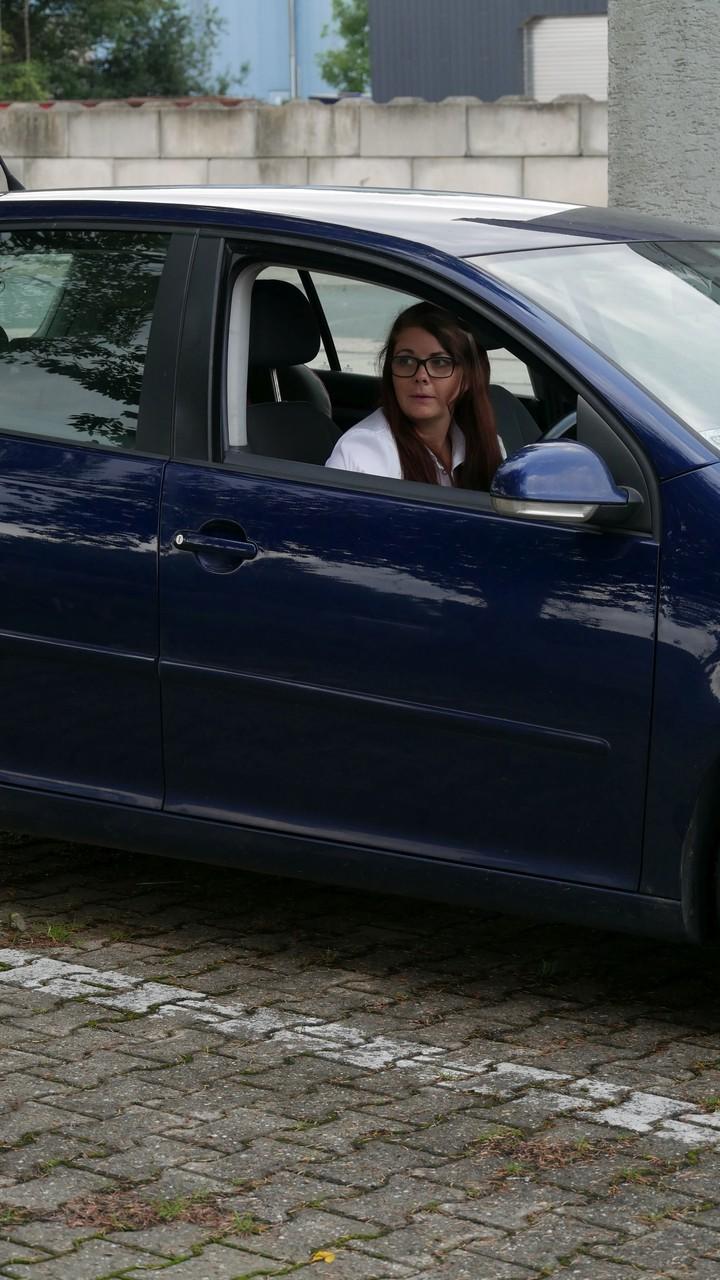 16P Une grosse nana séduit son gendre pendant que sa femme et sa fille sont absentes