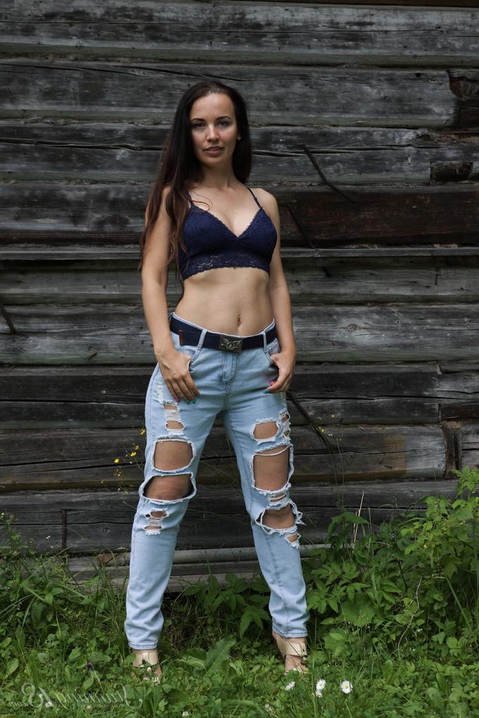 16P 18-year-old Annette Nicole V gets totally naked in front of a rustic building