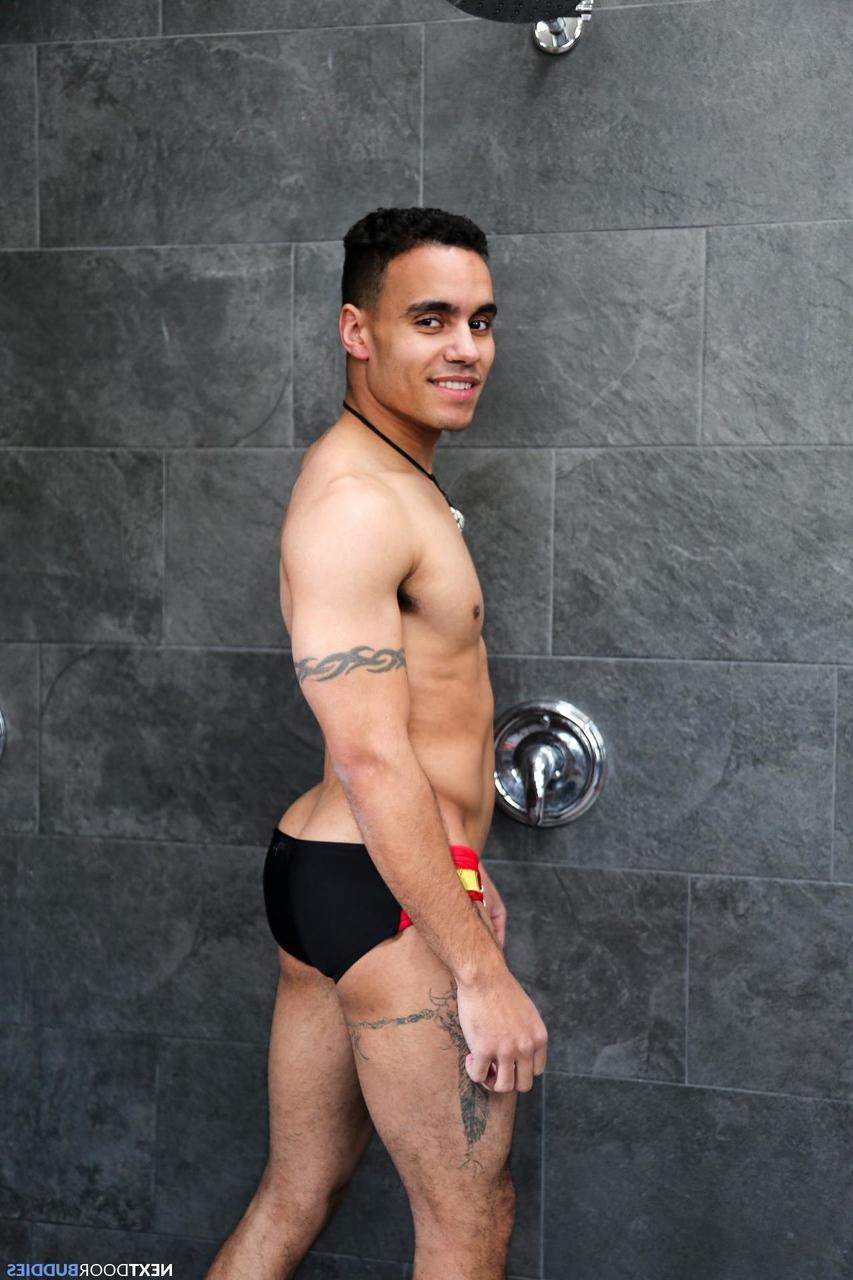 15P Gay hunks Shane Jackson & Anthony Moore have doggystyle anal sex in the shower
