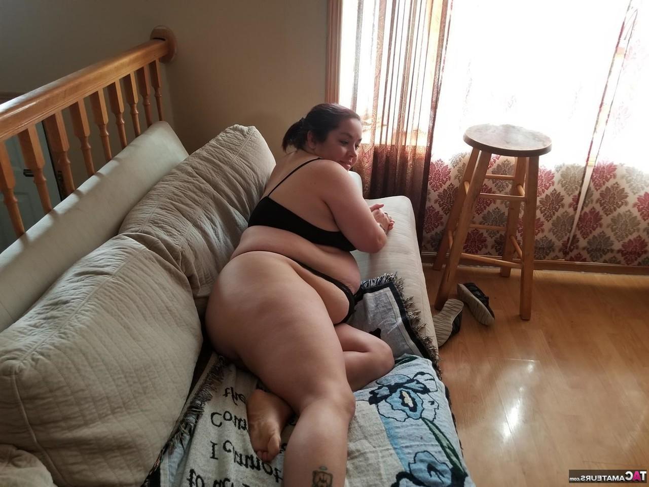 20P Amateur de mediana edad Sexy NE BBW lo más destacado es un gran trasero durante la acción en solitario