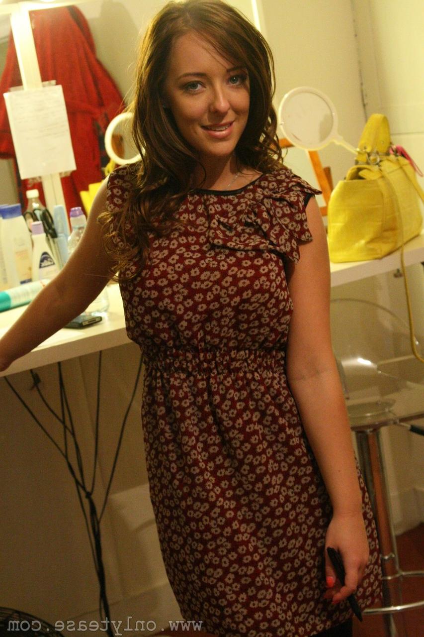 20P Adorable amateur babes pose in hot lingerie and show off their great bodies