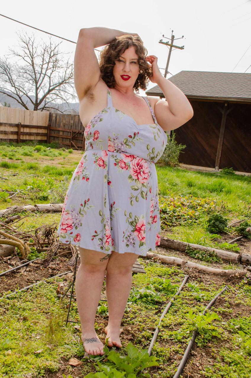 20P Gorgeous BBW Delilah Brooke shows off her hairy pussy all nude outdoors