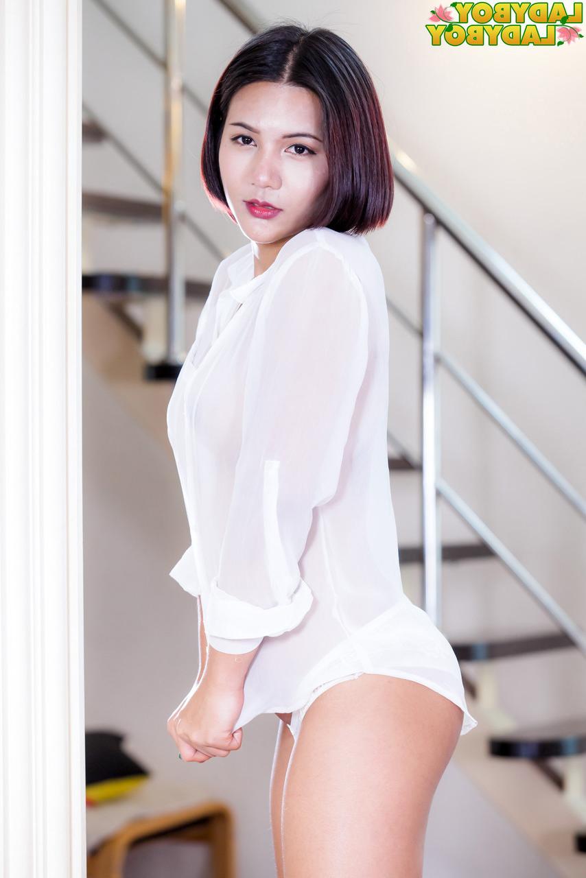16P Asiática TGirl Michonne