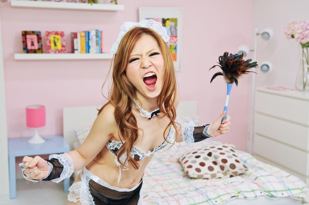 15P A estudante japonesa ruiva Sakamoto Hikari fica nua durante um show de modelo