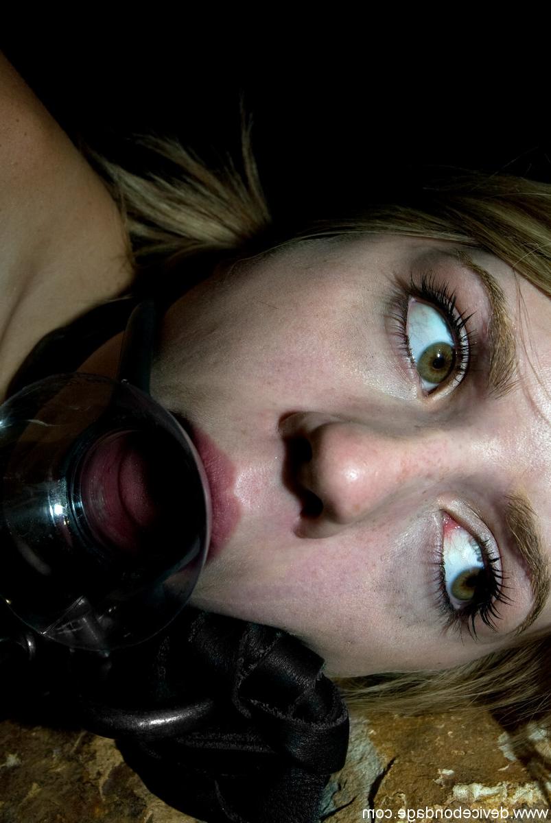 20P Device Bondage Lexi Belle