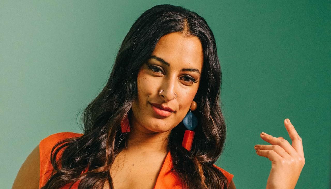 20P Euro girls de tirar o fôlego sendo fodidas em uma orgia inter-racial bissexual