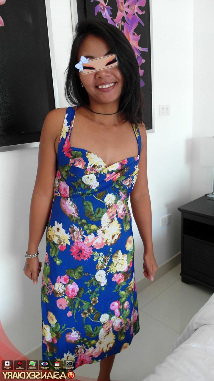 15P A pequena garota asiática Sa é transada por um turista sexual de uma perspectiva POV