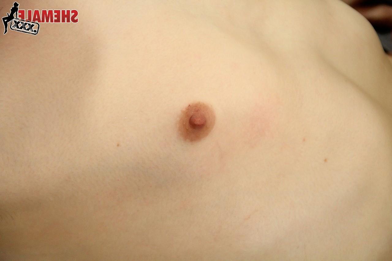 16P A travesti sexy Stefani Special gosta de sexo anal hardcore com um homem negro