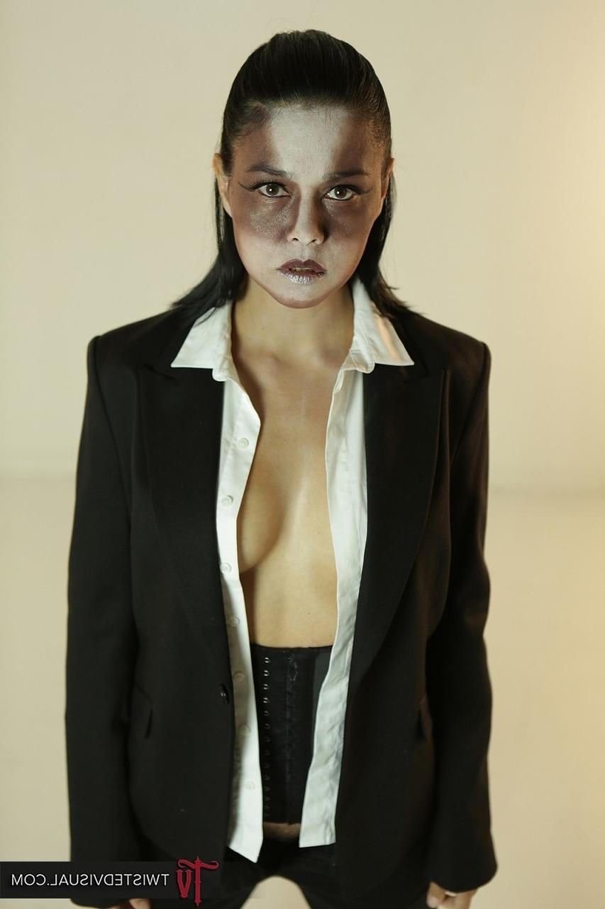 17P Pornstars with paint on their faces Dana Vespoli and Markus Dupree