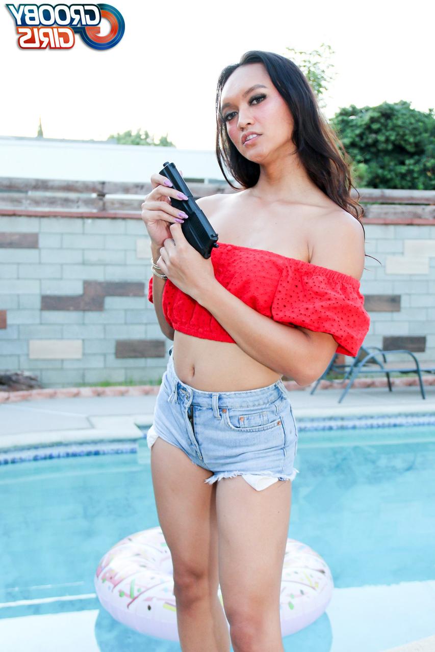 16P Grooby Girls Andrea Zhay, Soldier Boi