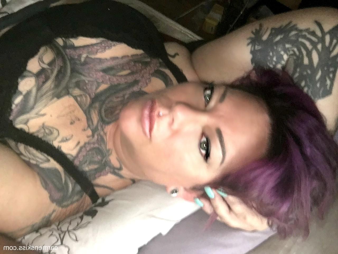 15P Mature fatty Carmen Delavega exposing her fat pierced pussy & her big boobs