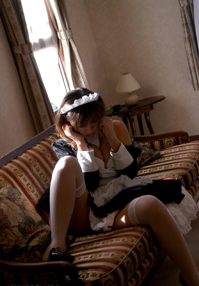 16P Japanese maid Rei gets tied up during sexual relations on a sofa