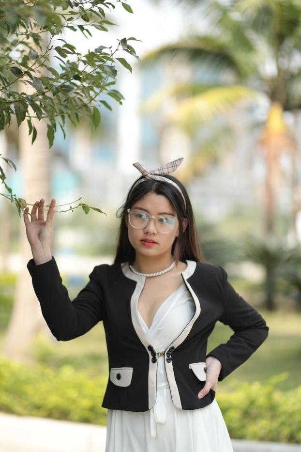 20P Beautiful Asian babe with glasses Natalia posing in her cute outfit in public