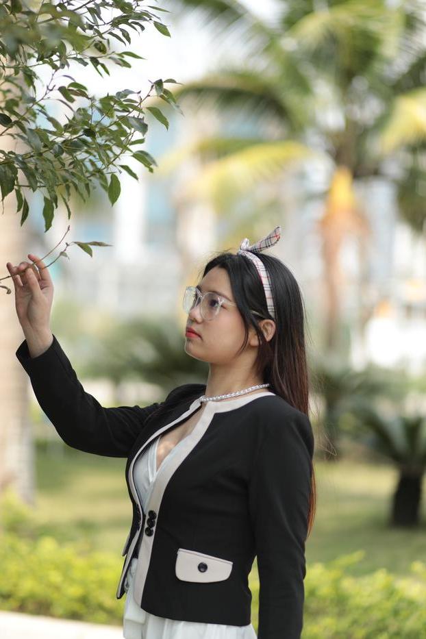 20P Beautiful Asian babe with glasses Natalia posing in her cute outfit in public