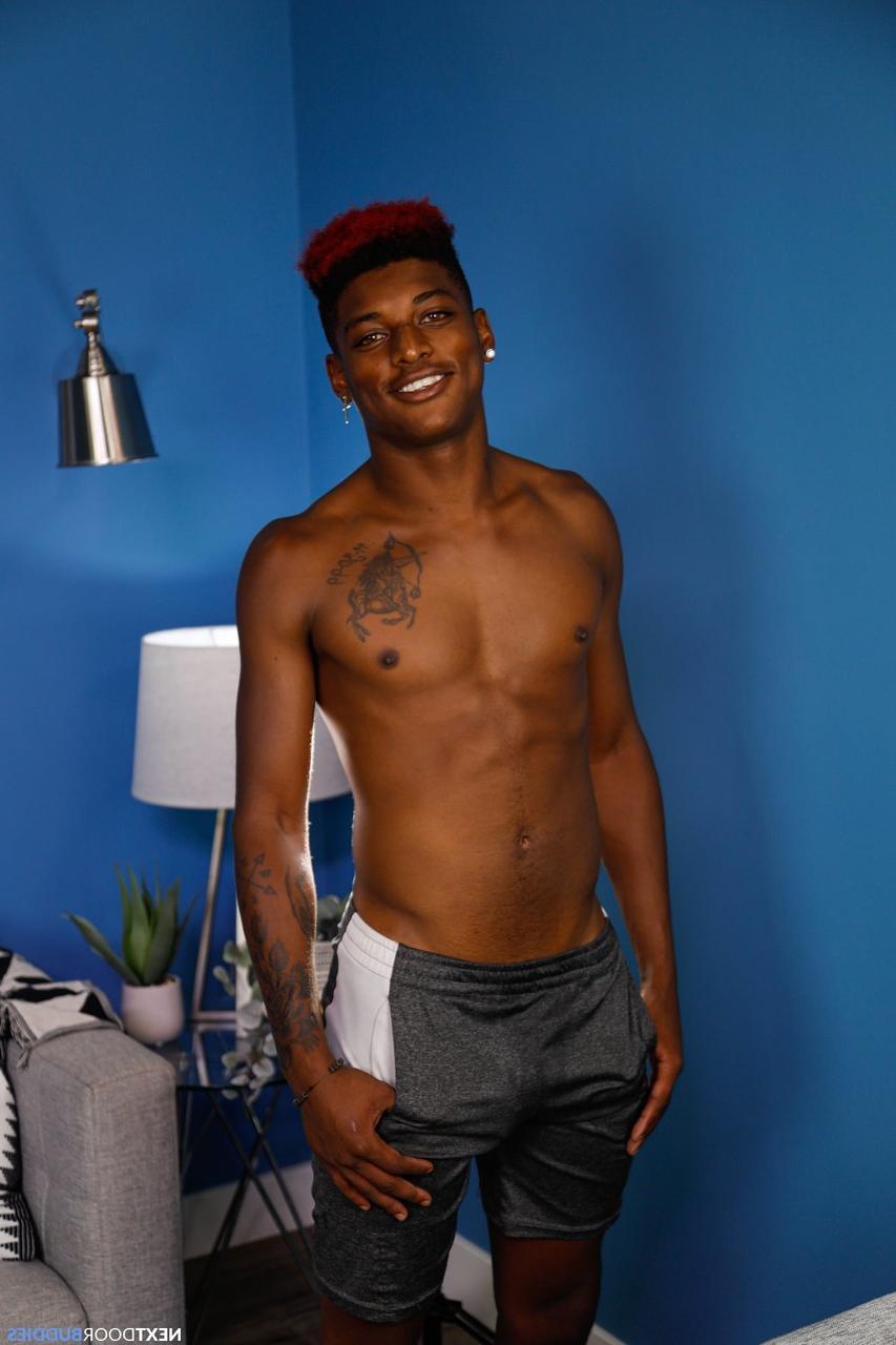 20P Colegas de quarto gays Brandon Anderson e Ty Santana fodem forte em uma cena quente de IR