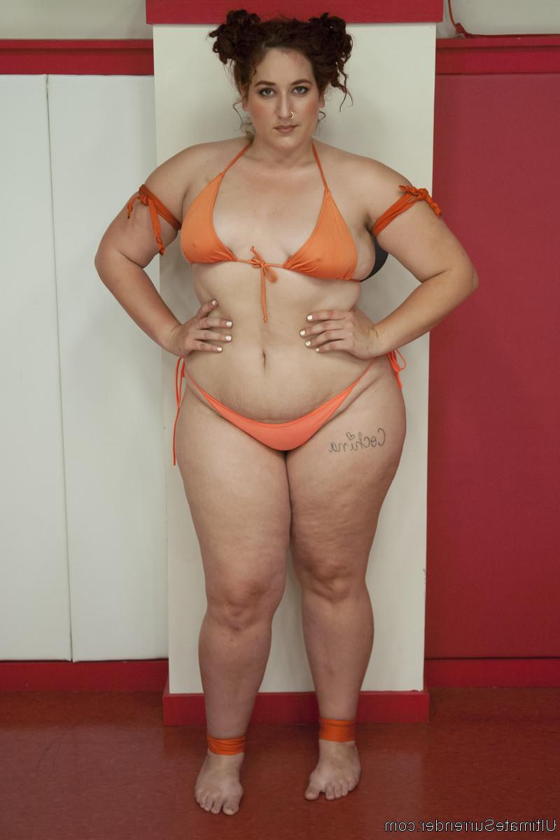 20P BBW Kelli Provocateur entra em uma briga com a fisiculturista de ébano Mimosa