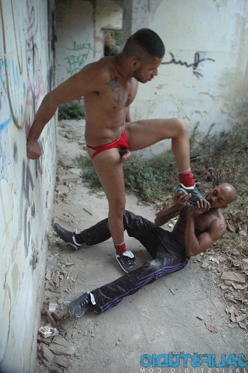 20P Gay perverts Fabio Costa and Chocolate worship each other's dicks & feet