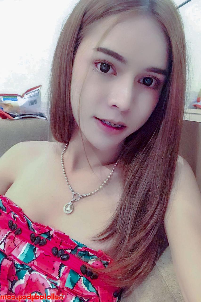 10P Hello Ladyboy Ladyboy Kitty