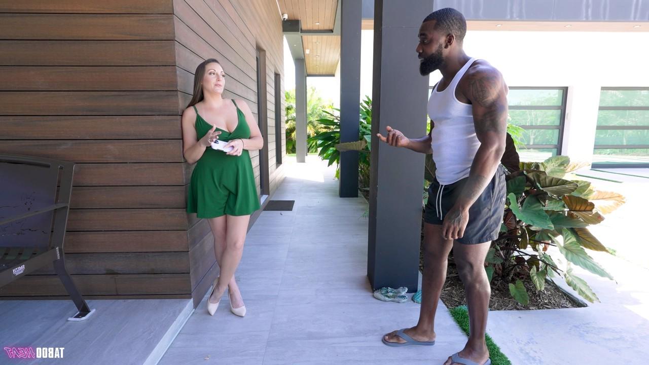 15P Brunette MILF Melanie Hicks sucks on a dick to kick off interracial sex