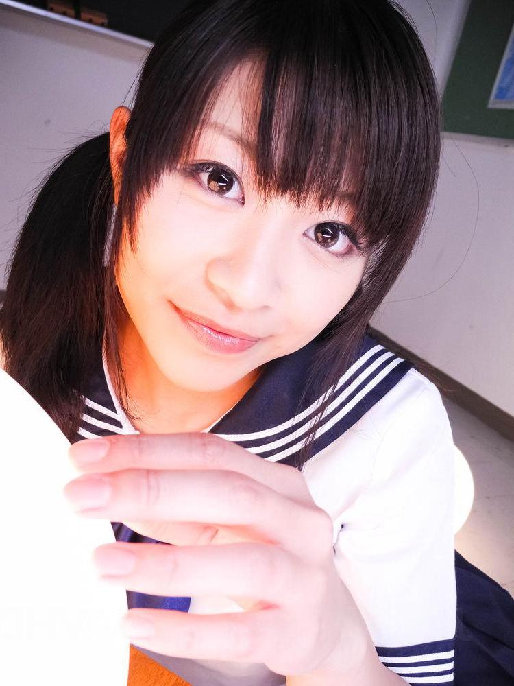16P 日本人学生の星野あいかが制服姿でハメ撮りセックス