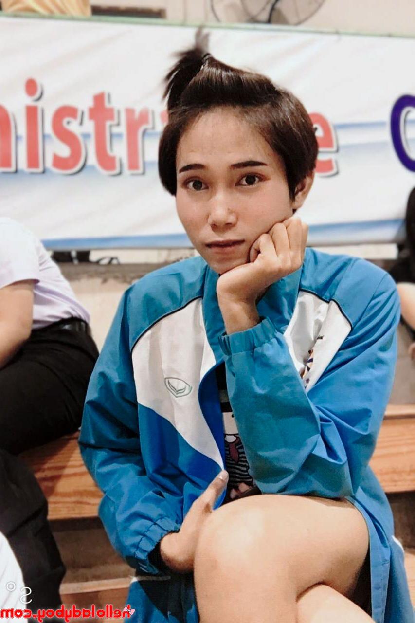 20P Gorgeous Asian shemale posing fully clothed in public in her own compilation