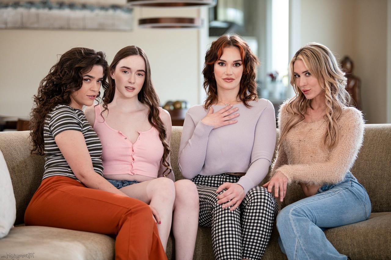 20P Aiden Ashley, Victoria Voxxx, Hazel Moore e Siri Dahl fodem em um 4some lésbico