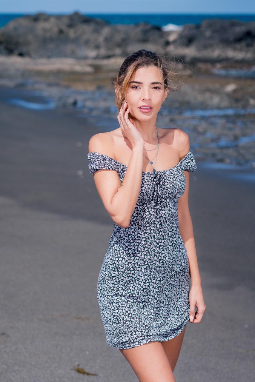 12P Beautiful girl Agatha Vega has sexual intercourse with her lover on a beach