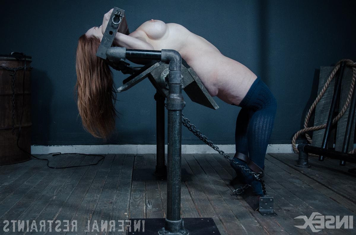 14P Thick redhead Summer Hart is masturbated by London River while in bondage