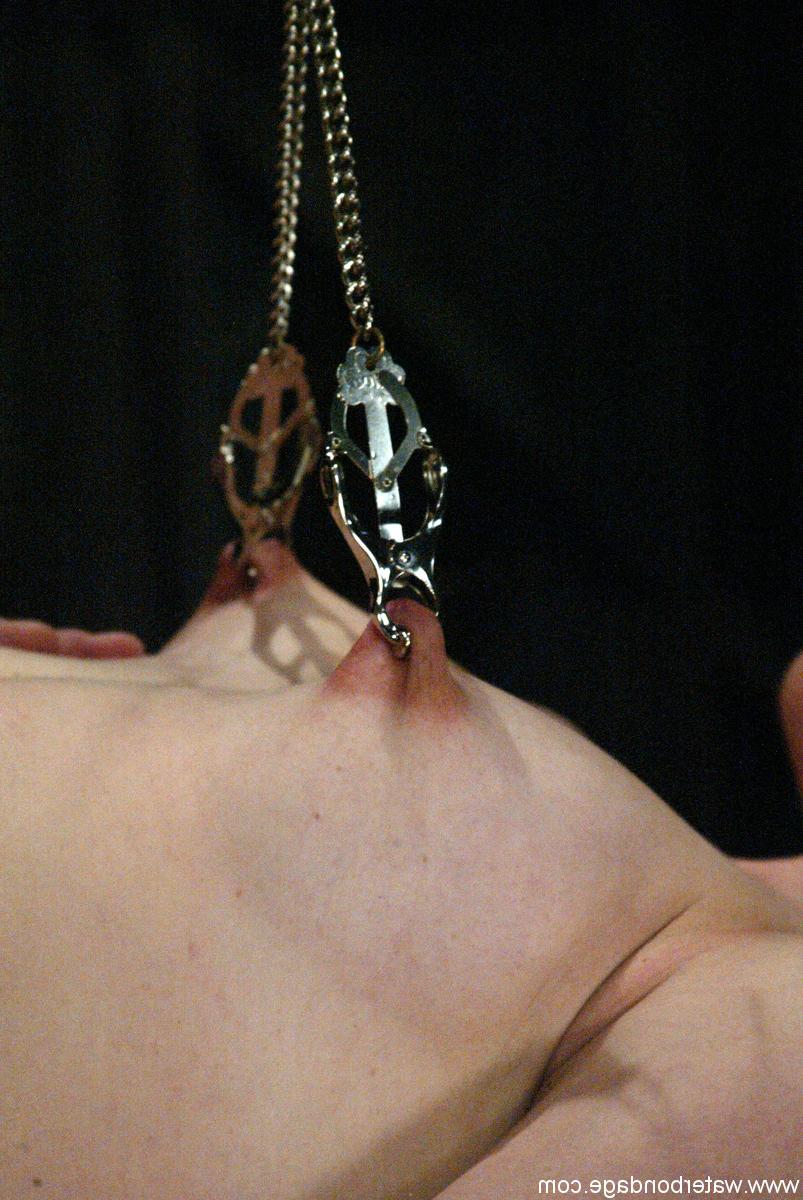 20P L'Eau De Servitude Bobbi Starr