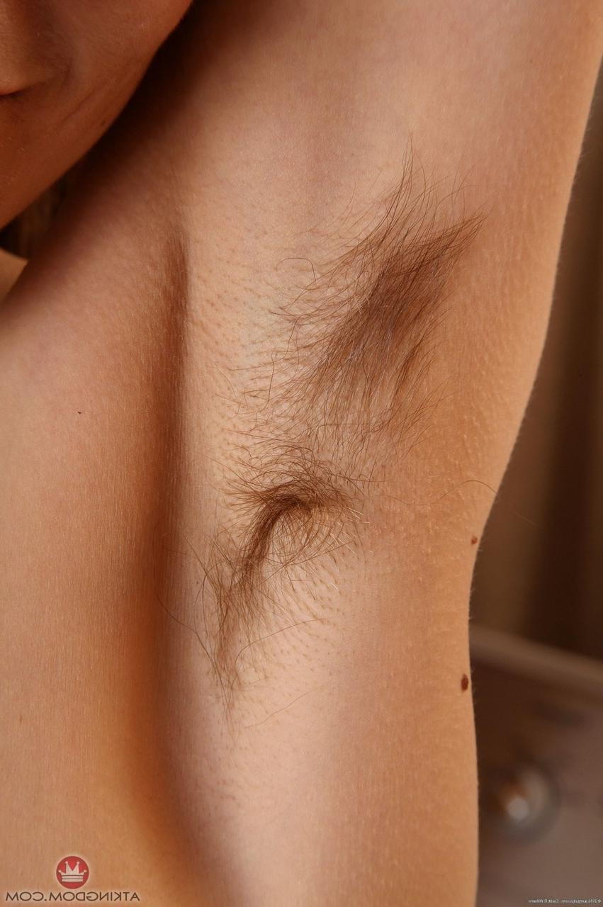 20P Spanish babe Sofia Rodas shows off her hairy pits and her big booty