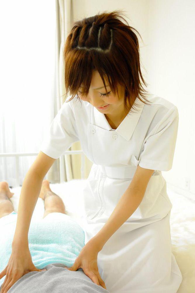 16P A pequena enfermeira japonesa Miriya Hazuki dá prazer ao pau duro de um paciente