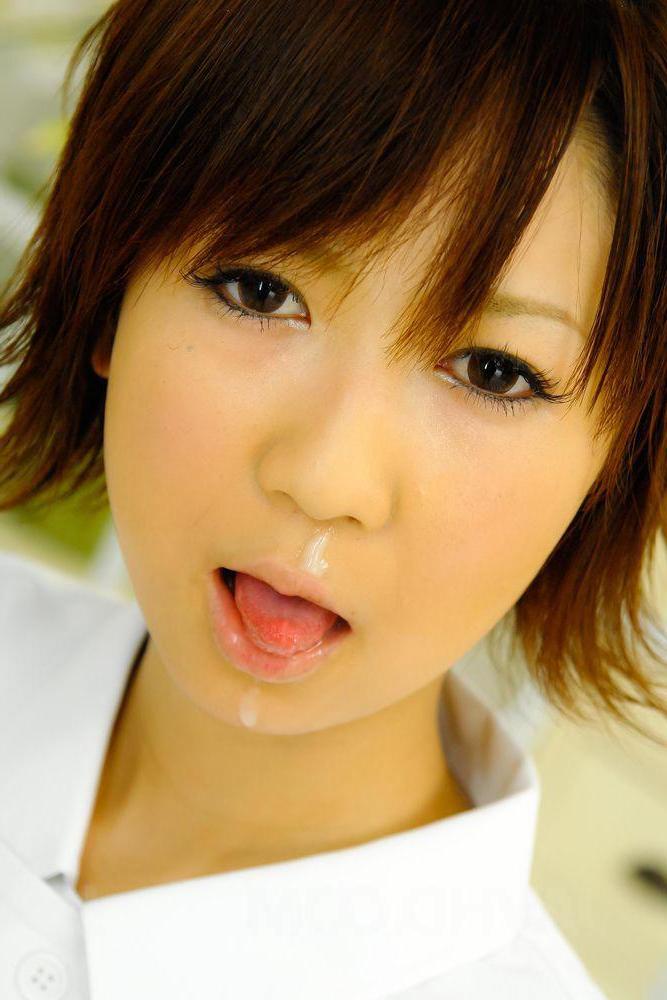 16P A pequena enfermeira japonesa Miriya Hazuki dá prazer ao pau duro de um paciente