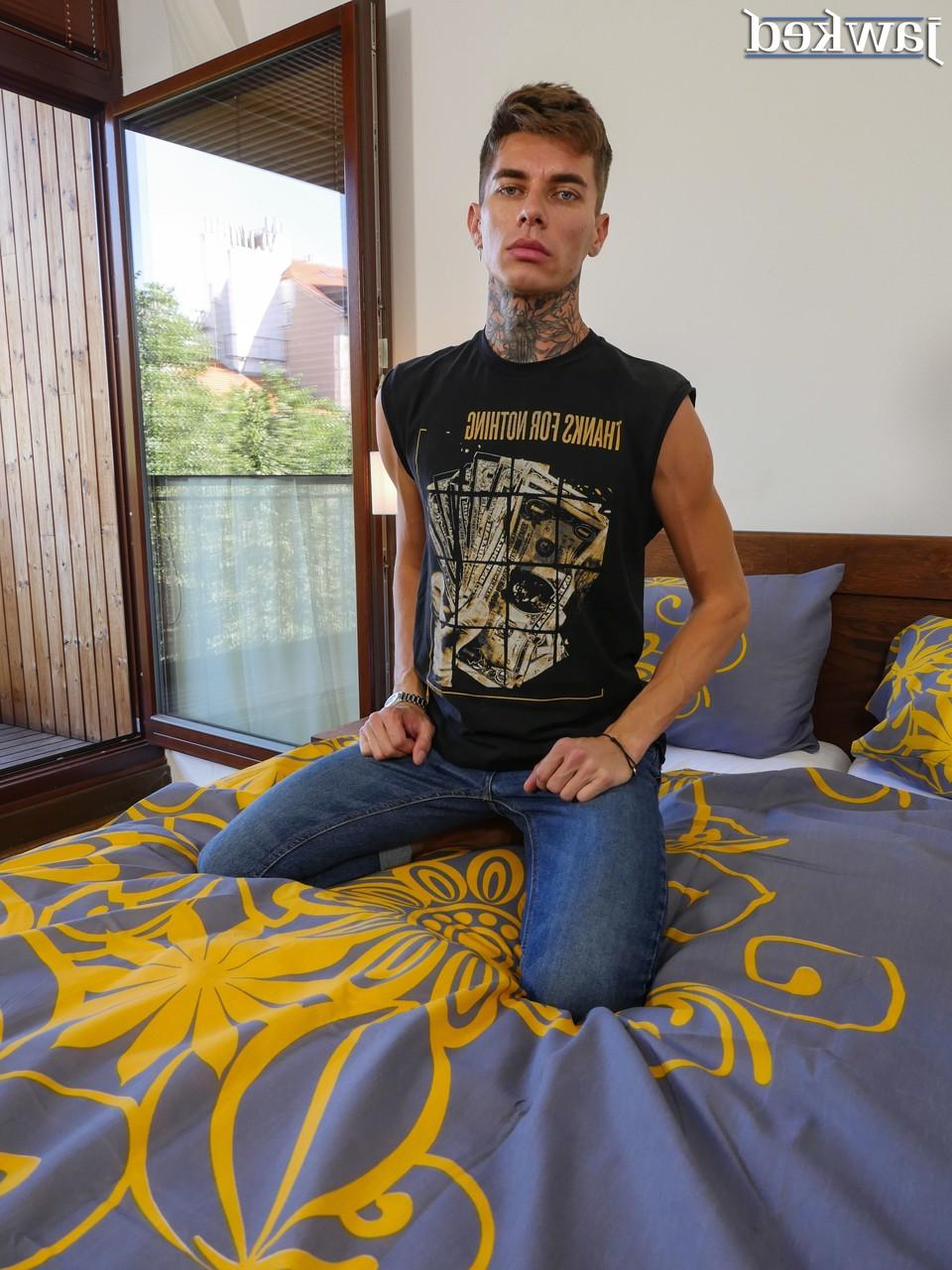 20P Der kiefernde MAKSIM ORLOV