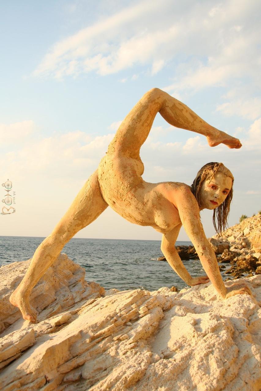 14P Boho Nude Art Isabella A Grace