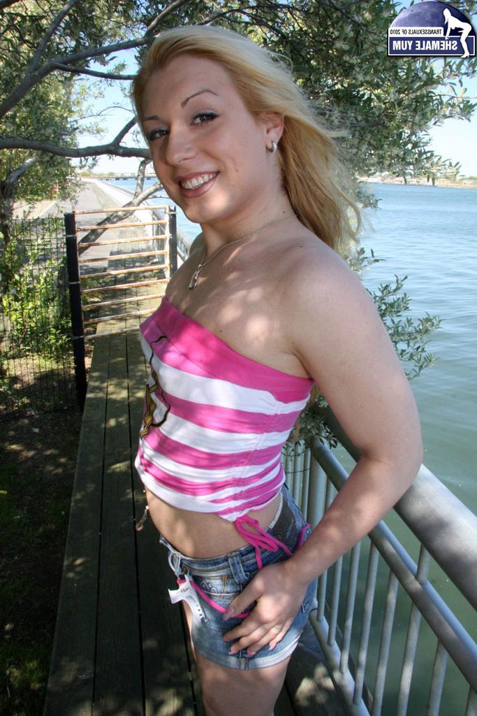 15P Grooby Filles XXX Galerie