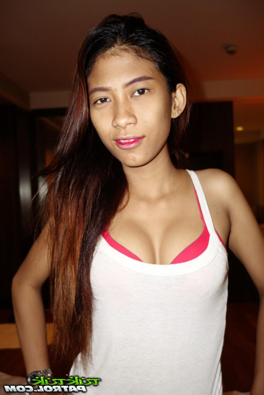 20P Pretty local Thai babe Jay gets nude at the hotel and shows her hairy twat