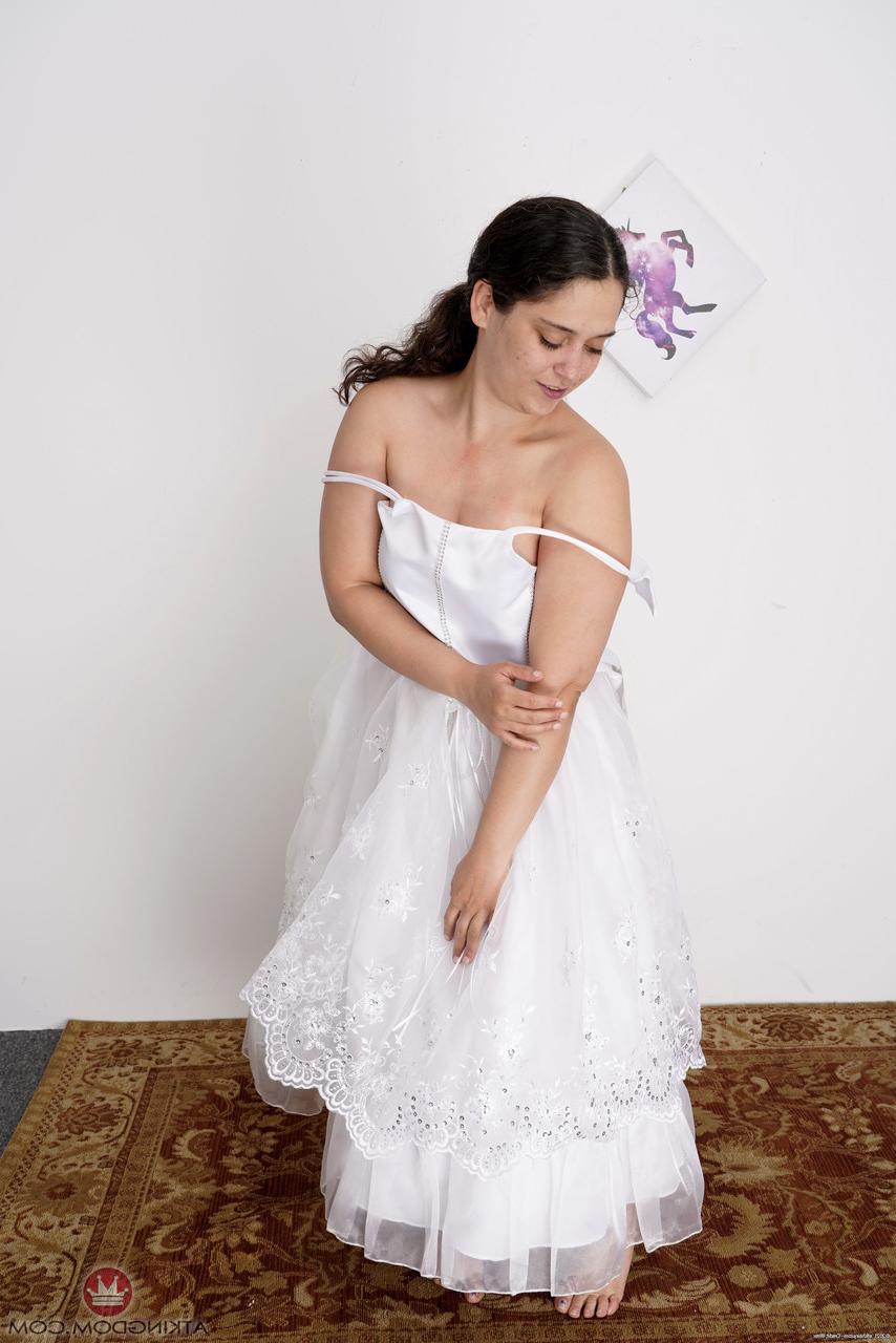 20P Chubby bride Ziggy Star doffs her wedding dress and spreads her hairy pussy