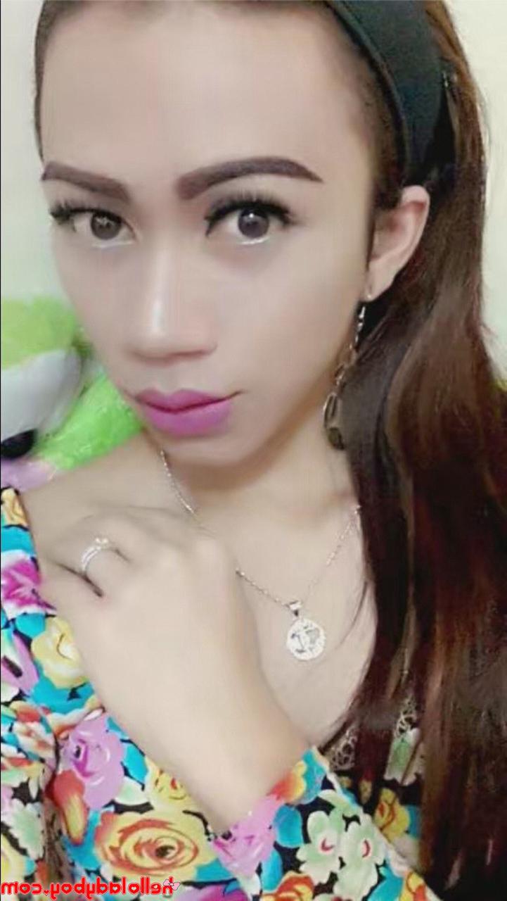 20P Pretty Asian ladyboy Sweetie poses in her hot outfits in her solo compilation