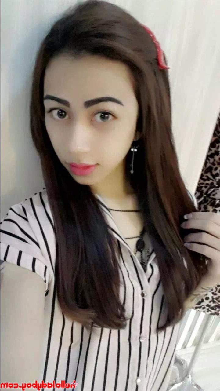 20P Pretty Asian ladyboy Sweetie poses in her hot outfits in her solo compilation