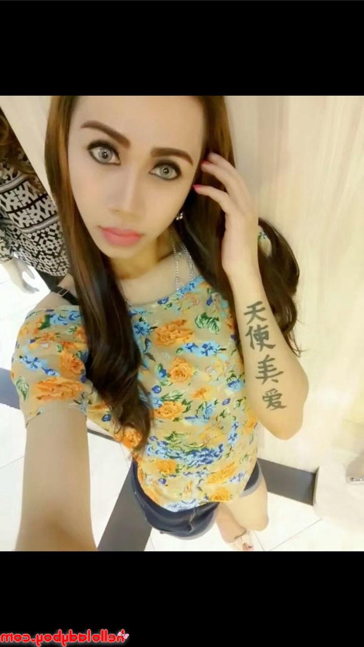 20P Pretty Asian ladyboy Sweetie poses in her hot outfits in her solo compilation