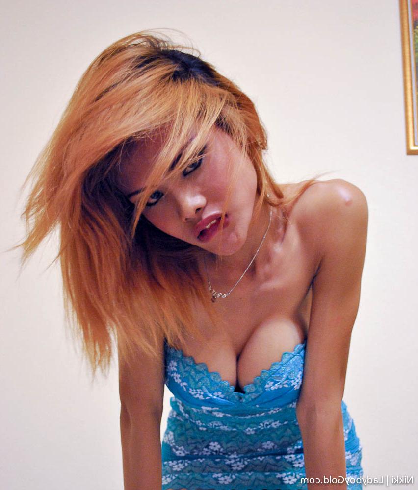 16P Ladyboy Gold estrelado por Nikki Hot Pics