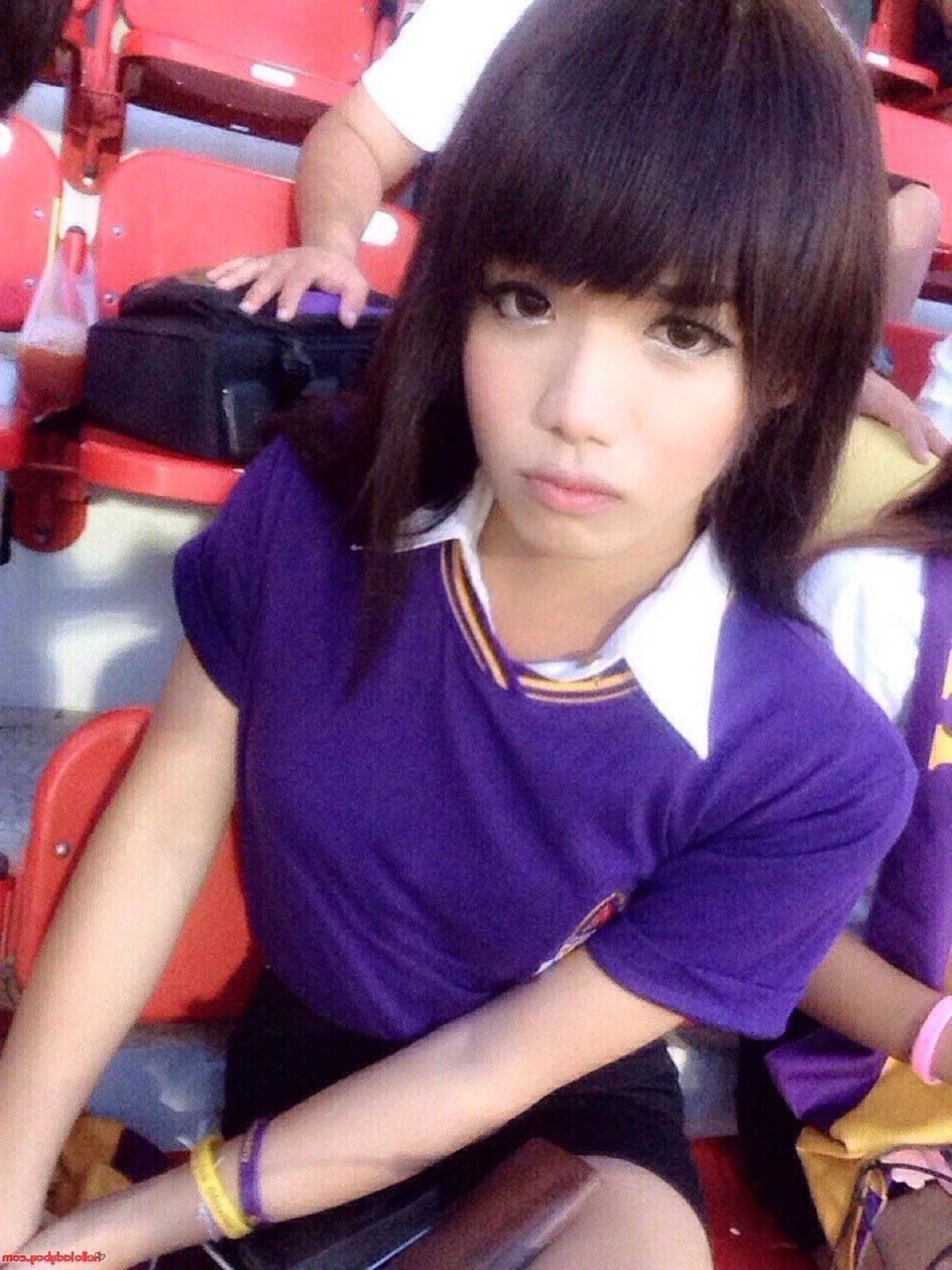 20P Hello Ladyboy 