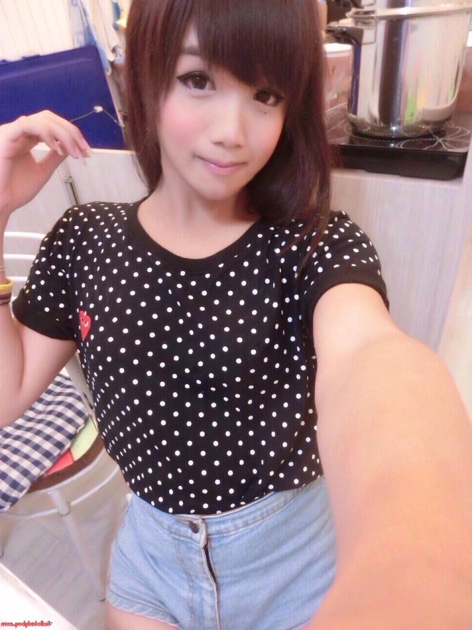 20P Hello Ladyboy 