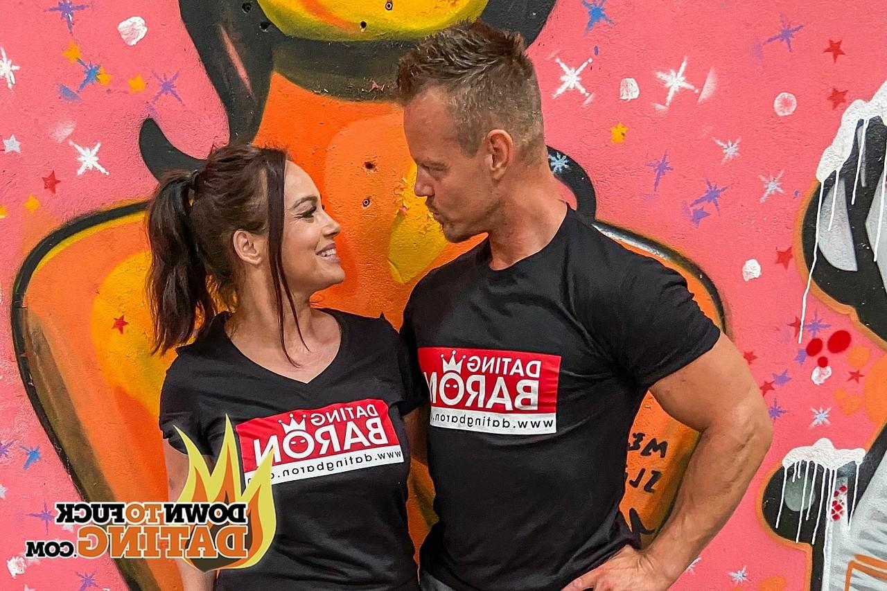 20P La star du porno Dirty Priscilla expose ses seins et se fait baiser par derrière en extérieur.