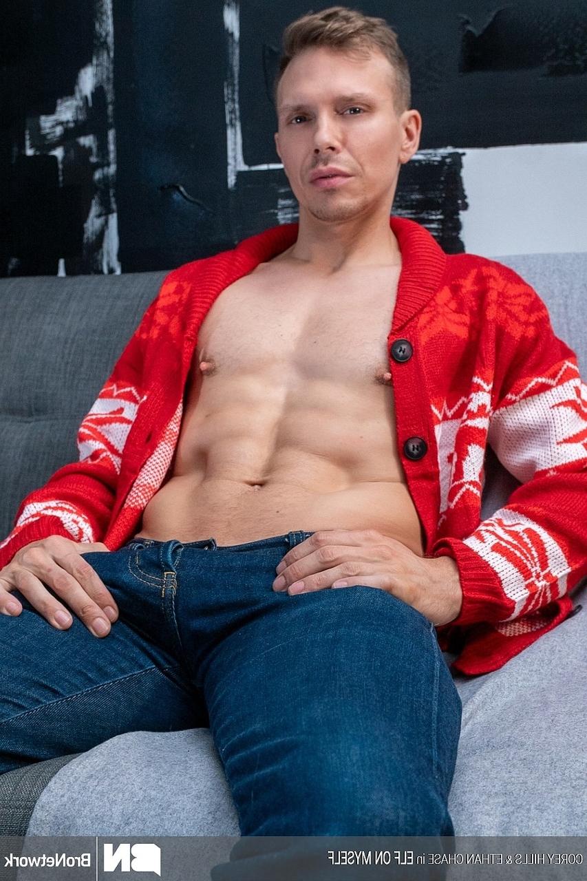 20P Gays Corey Hills & Ethan Chase bang after stripping their christmas outfits