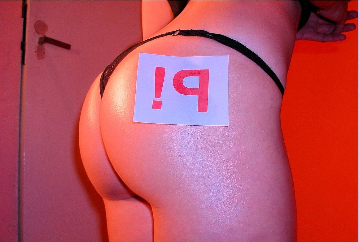 20P Adolescentes amadores safados exibindo um grande saque em uma compilação excitante