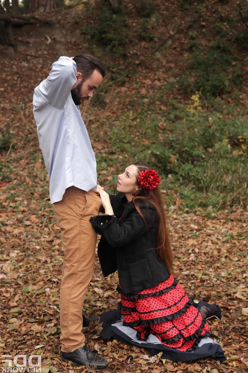17P Flamenco dancer Stacy Snake goes pussy to mouth after sex in the woods