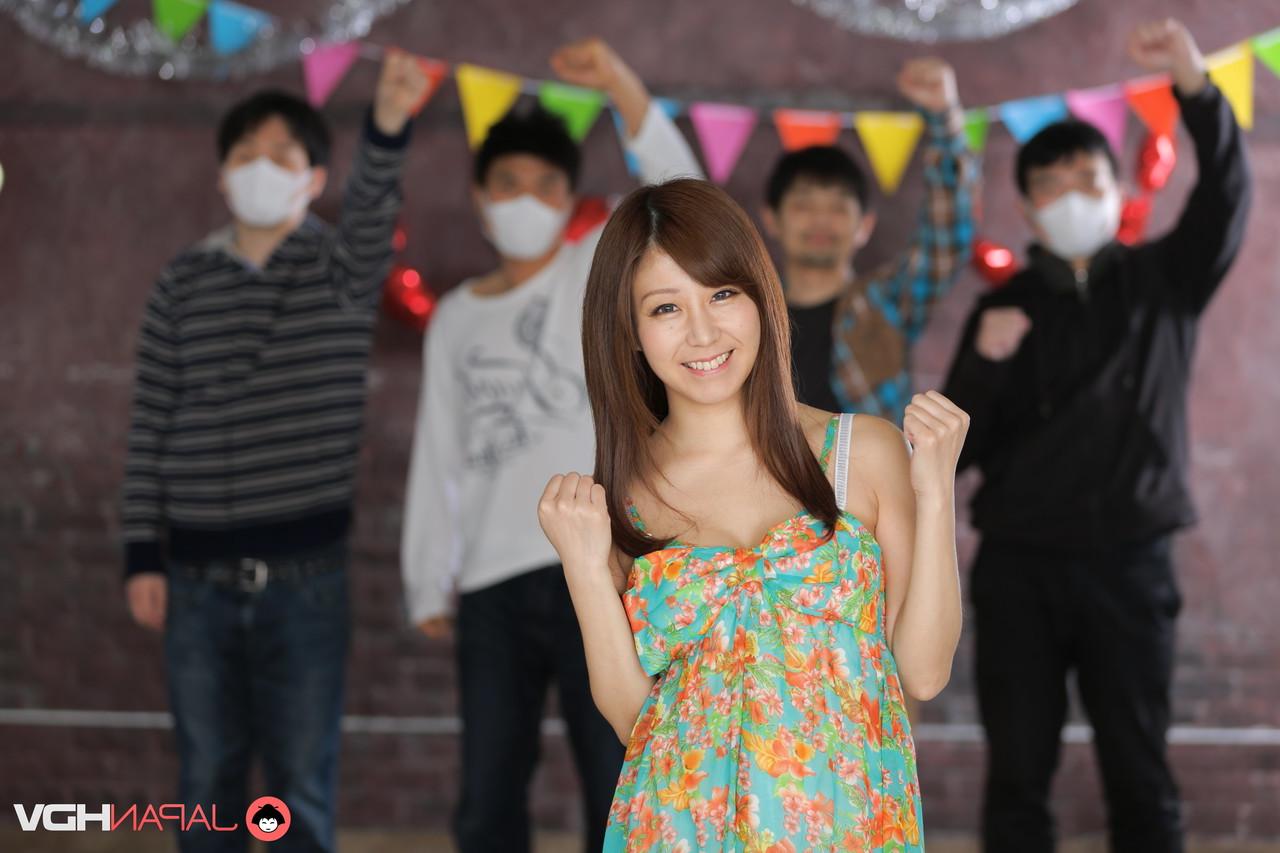 15P Japão HDV estrelado por Chihiro Akino Hot Photos