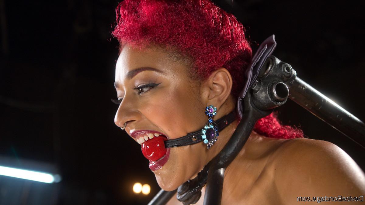 18P Ebony chick Daisy Ducati squirts while being toyed & fisted in bondage